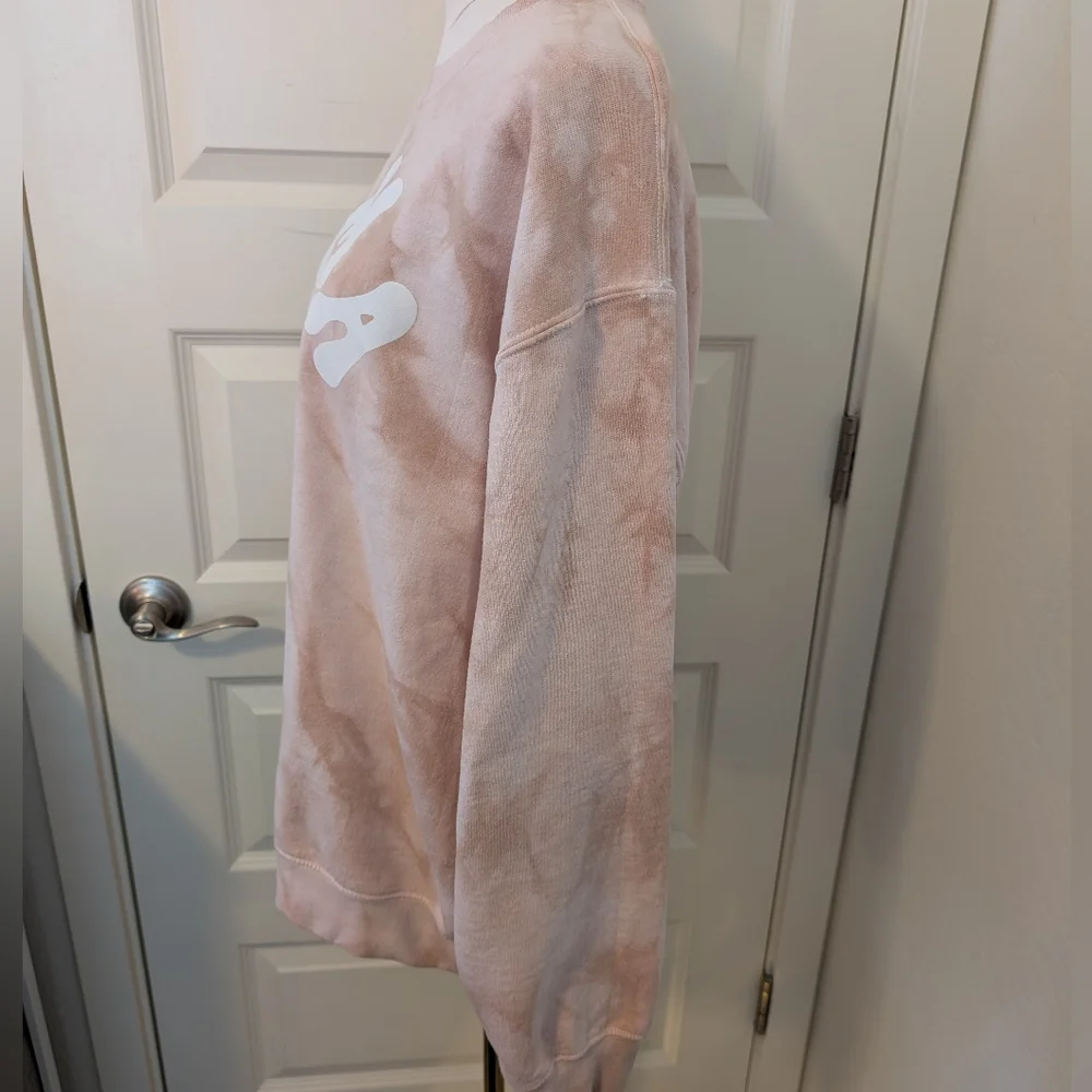 GILDAN 'MAMA' Sweatshirt Tie Dye Peachy Tan with White Graphic Oversized Size L - Picture 3 of 9